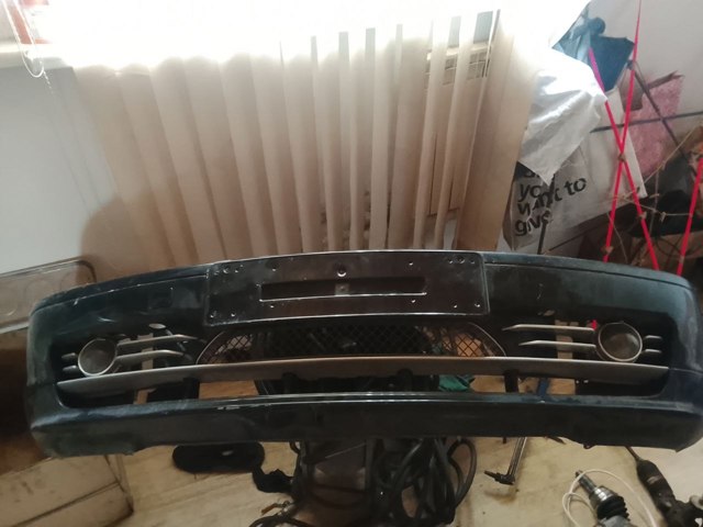 Бампер передній 51118218172 BMW