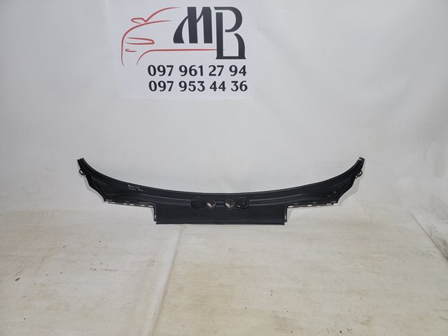 Решітка склоочисників 51717206135 BMW