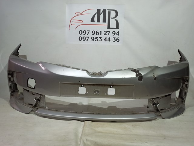 Бампер на авто 5211902F30 TOYOTA