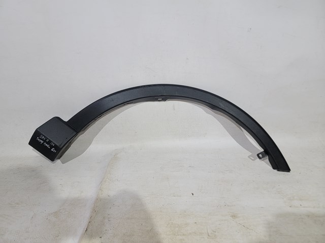 Молдинг арки крила переднього, правий 7560142100 TOYOTA