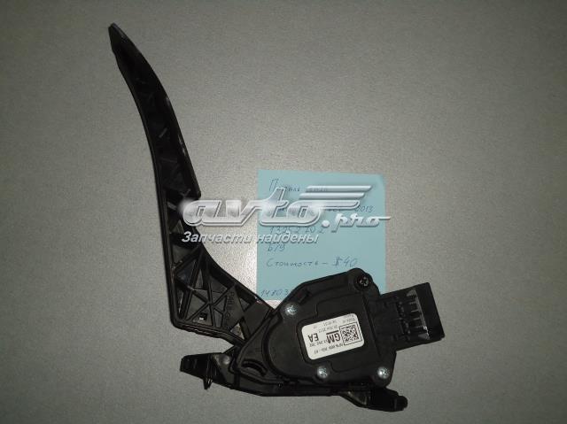 Підаль газу 13252702 GM