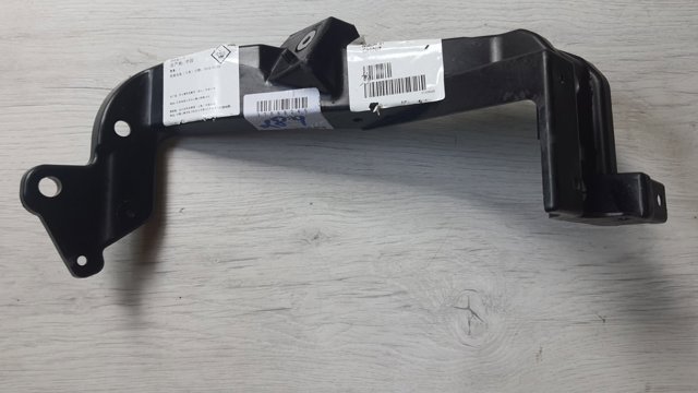 Кронштейн кріплення крила переднього правого, передній 31688245 VOLVO