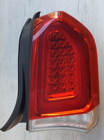 Ліхтар задній правий, зовнішній 68400290AA CHRYSLER