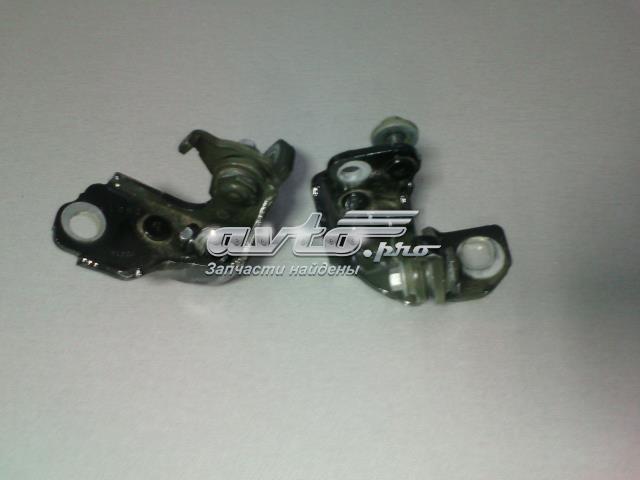 Петля заднтої двері, лівої BB5Z7826801A FORD