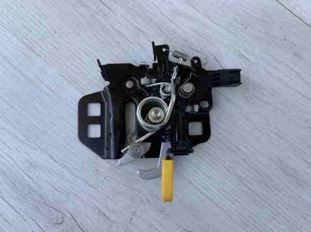 Замок капота KR3Z16700C FORD