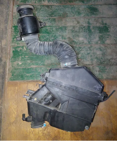 Корпус повітряного фільтра 1770031530 TOYOTA
