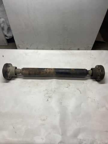 Вал карданний, передній 7L0521101D VAG