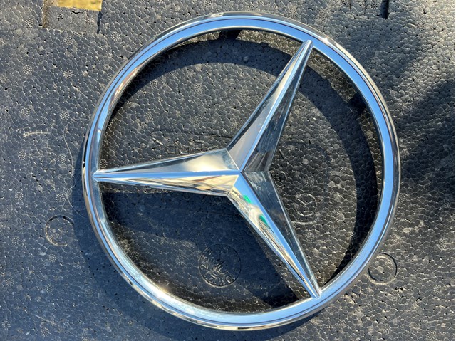 Фірмовий значок решітки радіатора 0008179500 MERCEDES