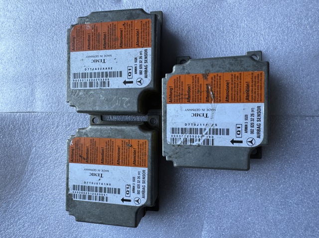 Блок управління airbag 0028203226 MERCEDES