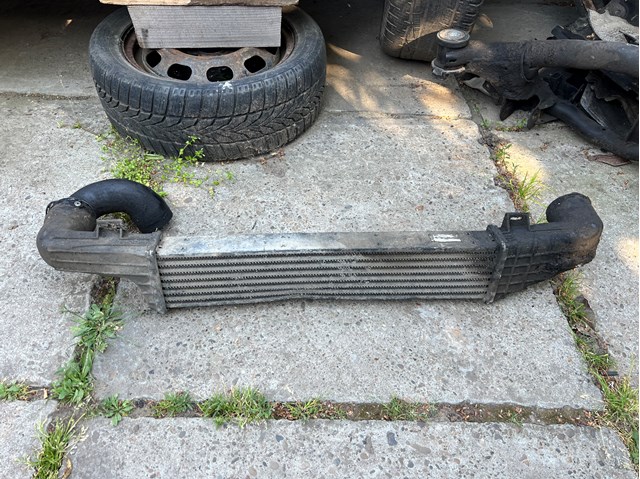 Охолоджувач наддувочного повітря 2105001400 MERCEDES