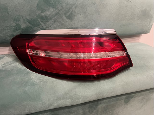 Задня ліва фара 2929064700 MERCEDES