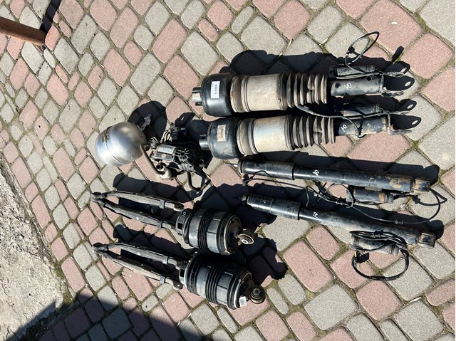 Пневмоподушка задня A2113201625 MERCEDES