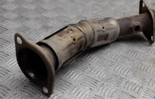 Штани глушника передні 1570C008 MITSUBISHI