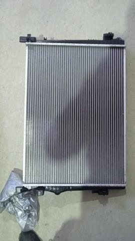 Радиатор охлаждения двигателя 68038238AA