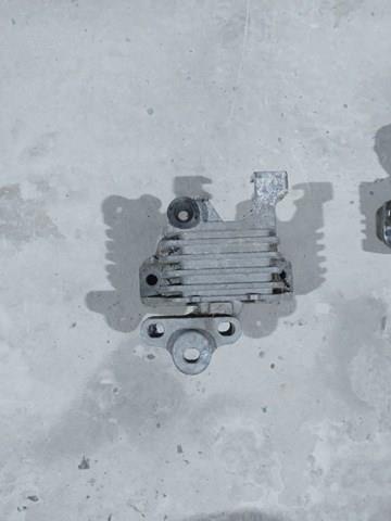 Подушка (опора) двигуна, ліва 68270563AA CHRYSLER