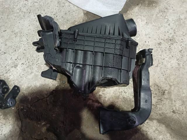 Повітроприймач 68304129AA CHRYSLER