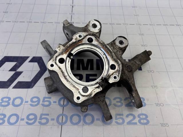 Цапфа поворотного кулака 33326793769 BMW
