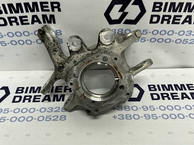 Кулак поворотний правий 33326793770 BMW