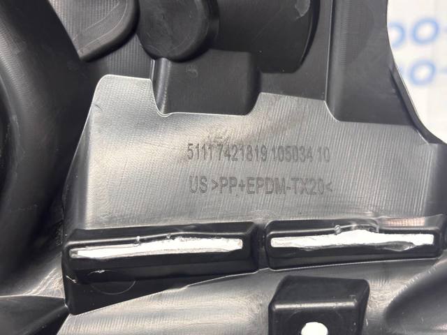 Кронштейн кріплення протитуманной фари, лівої 51117421819 BMW