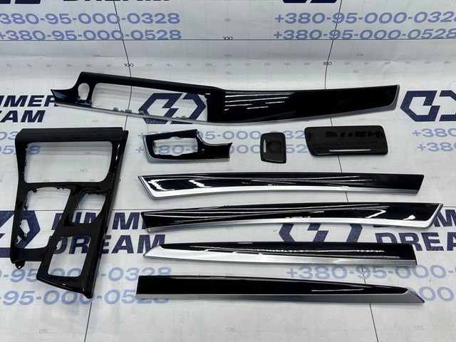 Молдинг (накладка) панелі приладів "торпедо", правий 51459192937 BMW