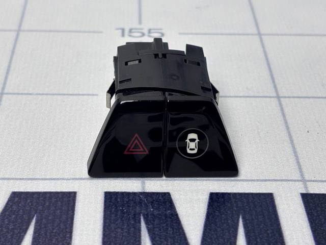 Кнопка включення аварійного сигналу 61319423271 BMW