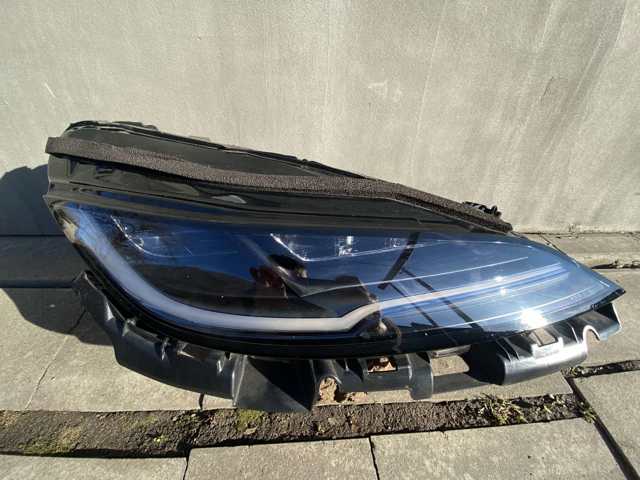 Фара правая 169408700G Tesla Model