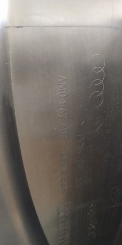 Облицювання багажника п'ятих дверей 4M0867603 VAG