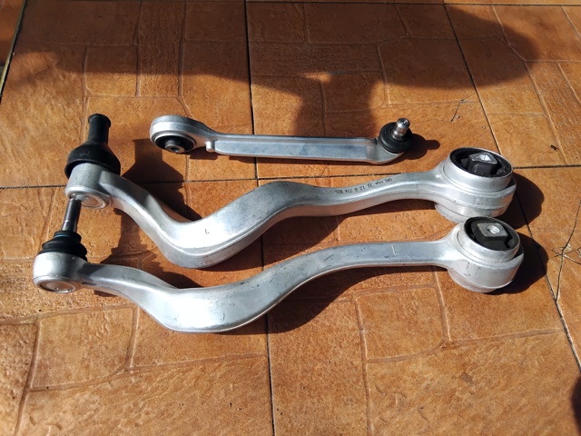 Лівий важіль передній нижній підвіски RL774825B RAISO