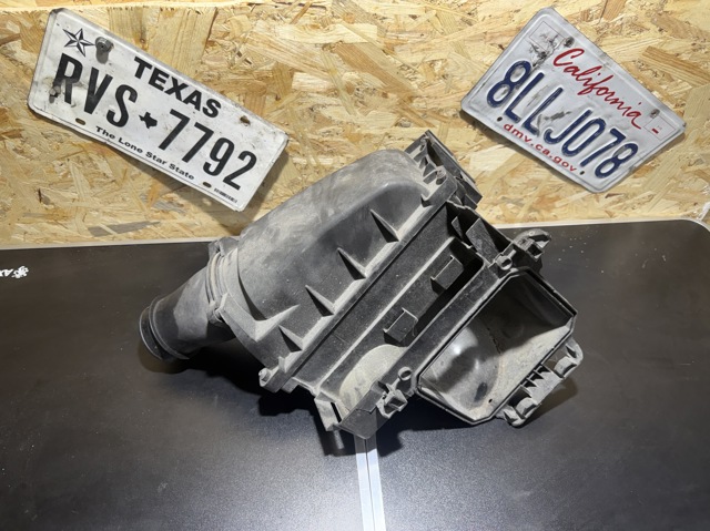Корпус повітряного фільтра 165005DD0A NISSAN