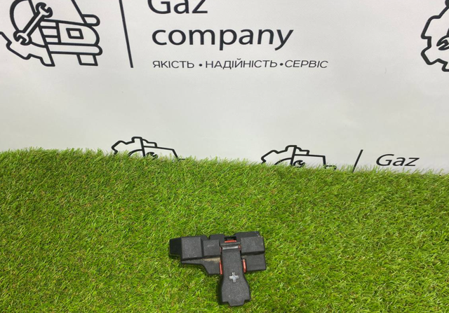 Монтажний блок D07A67S99B MAZDA