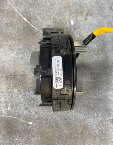 Кільце Ейрбег контактне DE8H66CS0A MAZDA