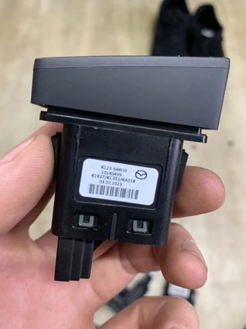 Кнопка аварійки K123664H0 MAZDA