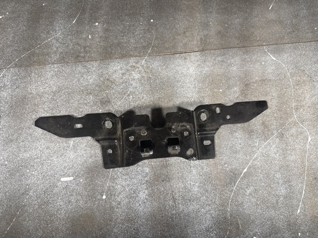 Кронштейн замку капоту KB7W5215Y MAZDA