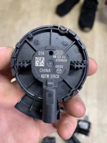 Датчик Ейрбег передній KB7W57KC0 MAZDA