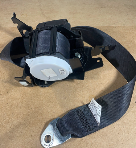 Пасок безпеки задній правий KBYW57730A MAZDA