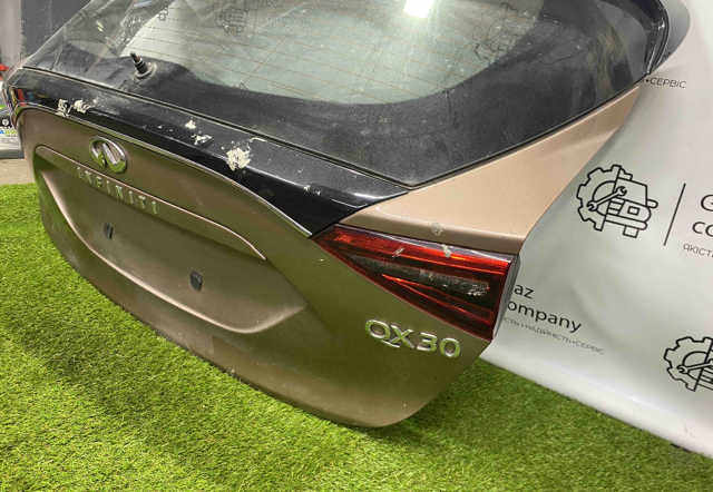 Двері багажника KMA005DCMA NISSAN