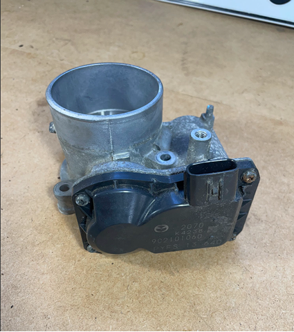 Дросільна заслінка в зборі PYFS13640 MAZDA