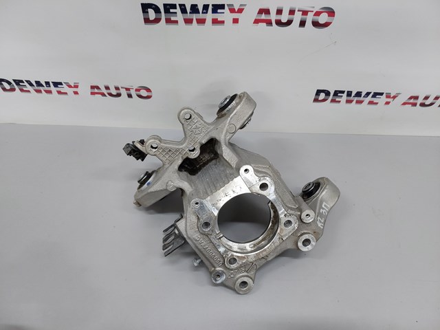 Кулак поворотний правий 05090072AC CHRYSLER