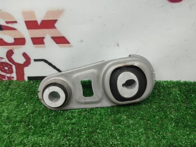 Подушка (опора) двигуна, задня 113606LA0A NISSAN