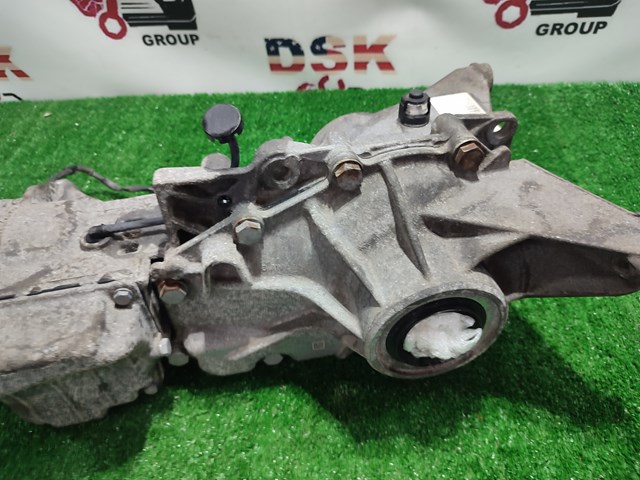 Кронштейн/траверса заднього редуктора, задня 33108692602 BMW