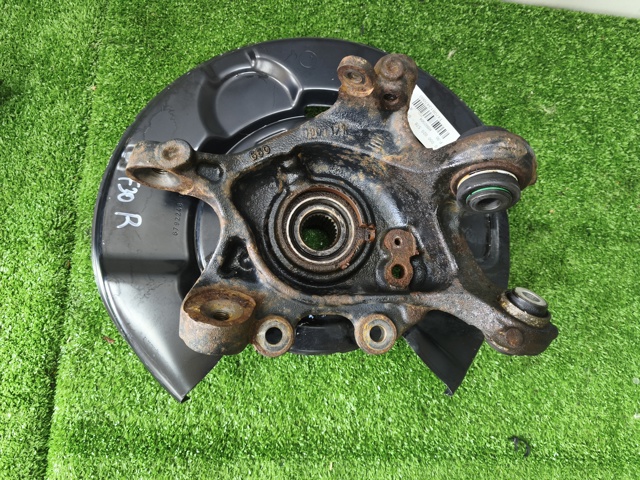 Цапфа поворотного кулака 33326792524 BMW