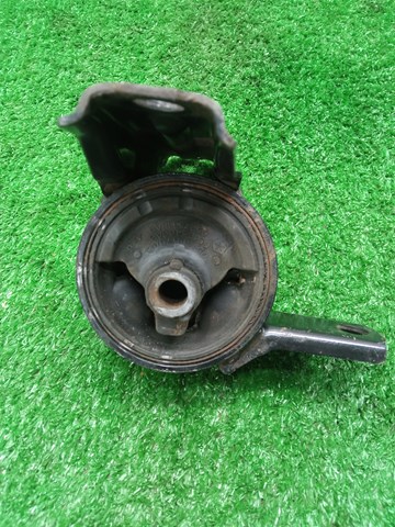 Права подушка двигуна Додж Caliber SXT