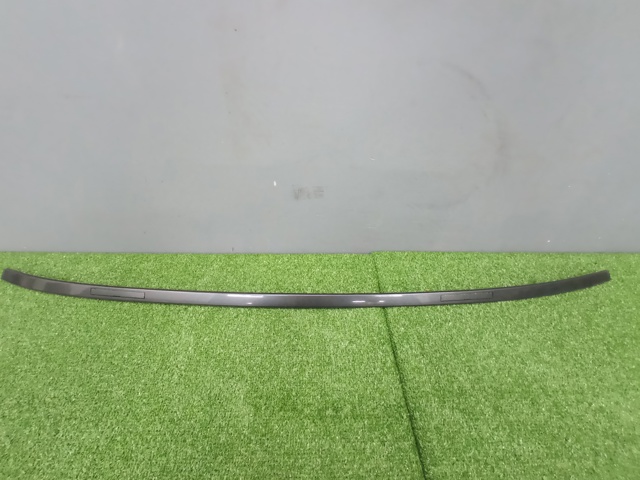 Накладка даху права 51137312618 BMW