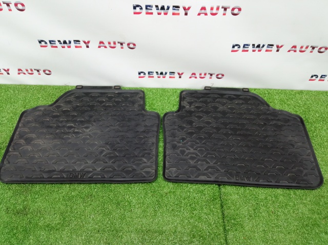 Комплект килимів 51470427558 BMW