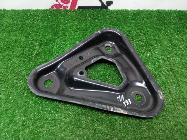 Кронштейн передньої балки 544C56RA0B NISSAN