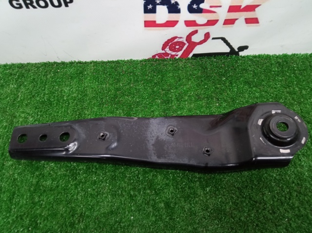 Кронштейн задньої балки 554516RR0A NISSAN