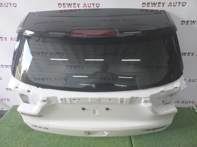 П'яті двері 68242348AA CHRYSLER