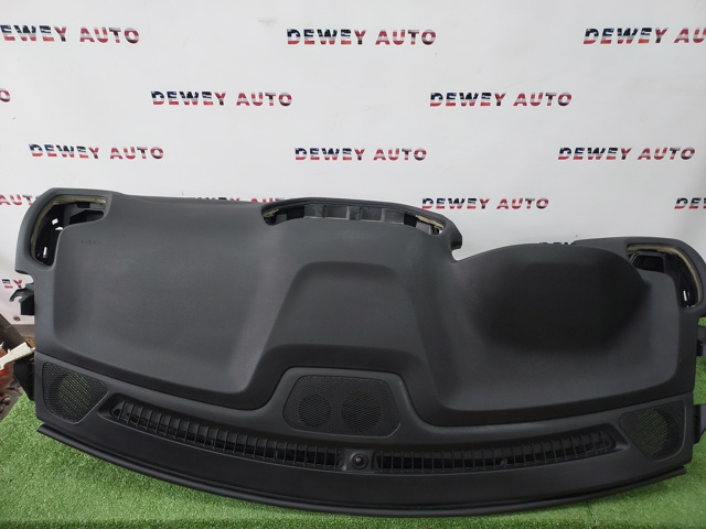 Передня панель 6QZ74DX9AD CHRYSLER