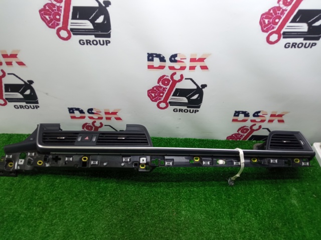 Решітка повітропровода 80B820902N6PS VAG