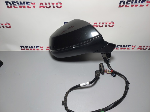 Праве бічне дзеркало 80B857410C9B9 VAG